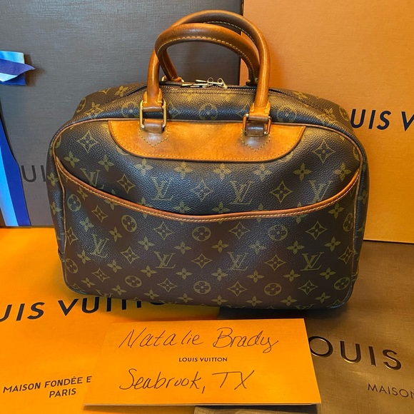 Louis Vuitton Handbags - Authenticated Louis Vuitton Deauville Bag